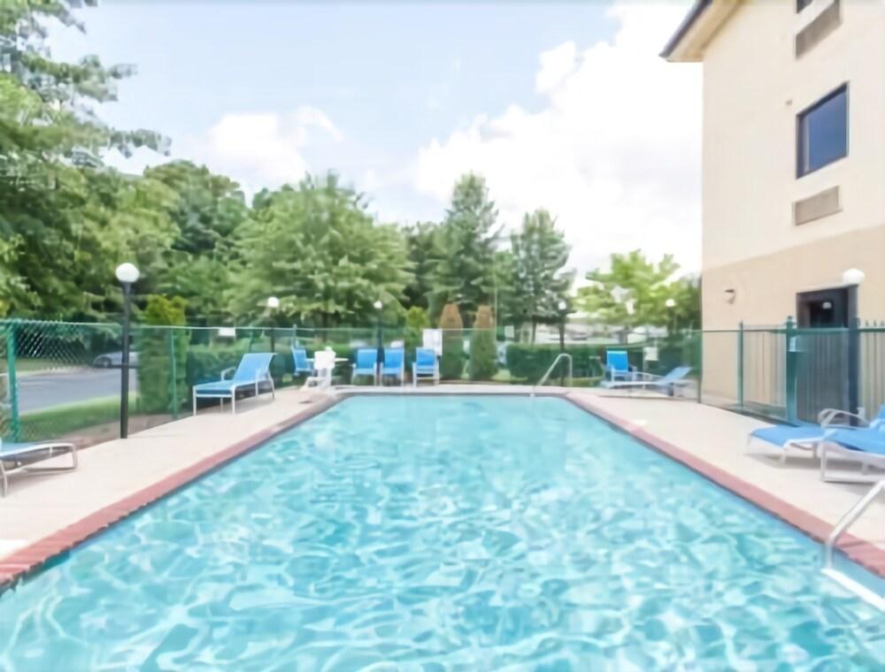 Clarion Pointe Franklin - Nashville Area Exterior photo